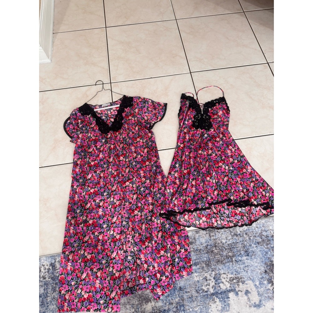 VTG Vanity Fair Women's L Floral Nightgown Robe Set Pink Purple Black Lace USA